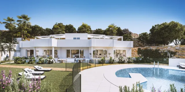 Imagen de ABY UPPER — Estepona, Málaga